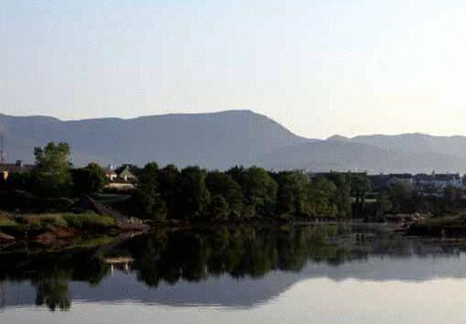 Golden'S Cove Apartments At Sneem Hotel エクステリア 写真