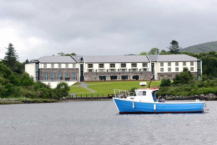 Golden'S Cove Apartments At Sneem Hotel エクステリア 写真